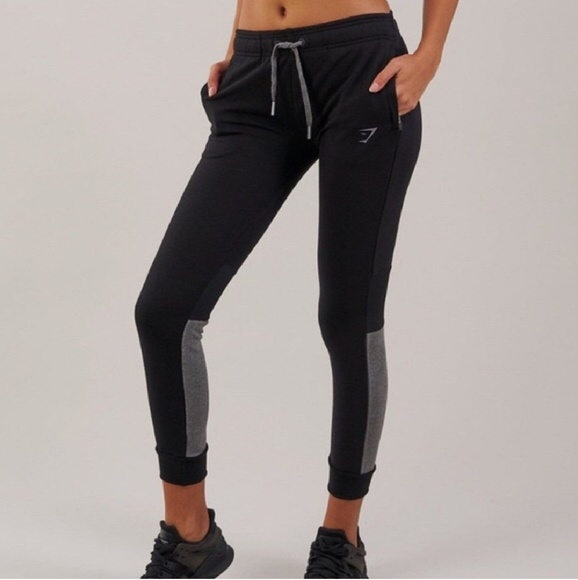 Gymshark Pants - EUC Gymshark Black/Grey Impulse Joggers